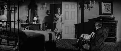 - You didn't have to wait up for me.
- Shut that door. - The Three Faces of Eve