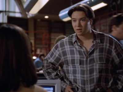 You didn't say my name did you - Lois & Clark: The New Adventures of Superman
