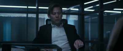 You do what I tell you, - The Man Who Fell to Earth