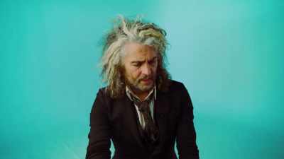 You don't believe that he's
going to do anything to help you - The Flaming Lips Space Bubble Film