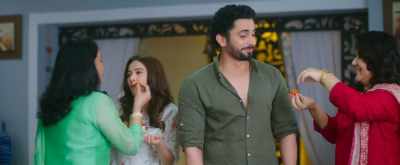 You don't have much time with him now.
- Congratulations. - Sonu Ke Titu Ki Sweety