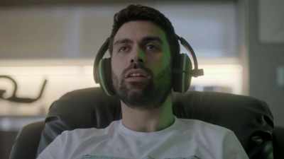 You don't invite people to your home,
Russell. - Dead Pixels