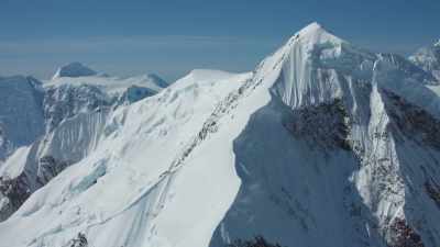 You don't just walk into these
serious mountains and be like, - Edge of the Earth
