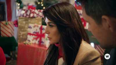 You don't know if you're
going to get her a soap dish, - We Wish You a Married Christmas
