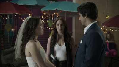 You don't let anything
come between you. - Day of the Dead