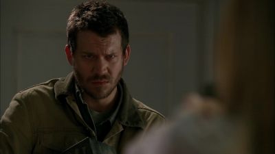 You don't move unless I tell you to.
Got it? - Fringe