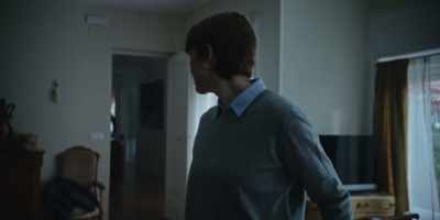 - You don't need your phone.
- I just had it. - Staring at Strangers