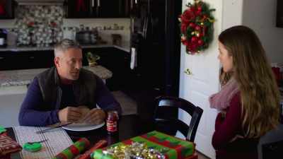 - You don't need rachael
to sing better, all right? - The Christmas High Note