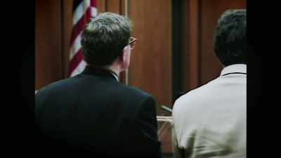 YOU DON'T SEE ANY
EMOTION ON HIS FACE. - An American Murder Mystery: The Staircase