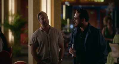 You don't understand.
I have a plane waiting. - Panama