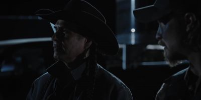 - You don't want a rifle? - Yellowstone