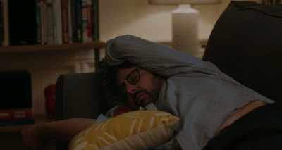 ♪ You don't want
to see me hangin' on... ♪ - The Big Sick
