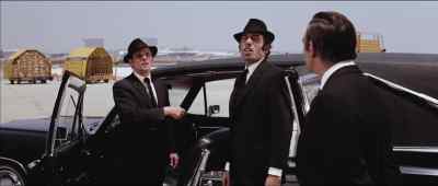 You, er, wanna sit
in the front, Mr Franks? - Diamonds Are Forever