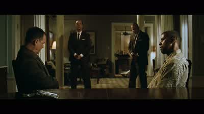 You ever play Russian rouletteThing ismost people put the gun to the templeWell that's just stupidYou blow a man's head off 'fore he's had a chanceto tell you what you wanna knowMess up your suit too - 2 Guns