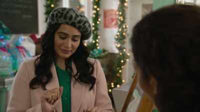 You fed fruitcake to the cat? - Baking Spirits Bright