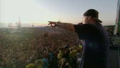 -You feel me, Woodstock?
-(CROWD CHEERING) - Woodstock 99: Peace Love and Rage