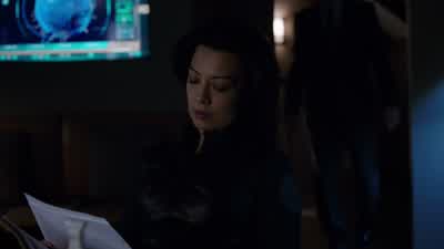 - You finish reading it yet? - Marvel's Agents of S.H.I.E.L.D.