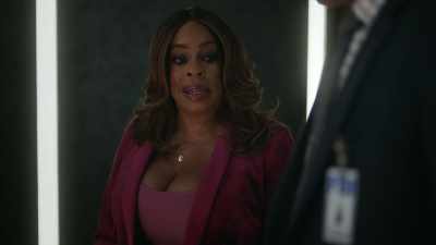 You forgot to give Fortune
a Valentine's Day gift, - The Rookie: Feds