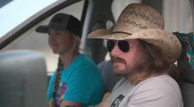- You forgot or you didn't?
- I got busy loading Carl Wayne and forgot. - How to Be a Cowboy