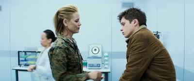You fought it off. - The 5th Wave