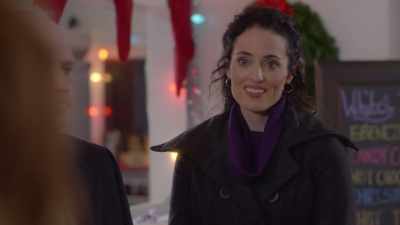 You found a way to save it,
and, uh-- - Christmas a la Mode