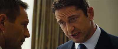 You found it, you found it, good boy.
Come here, come here. - London Has Fallen