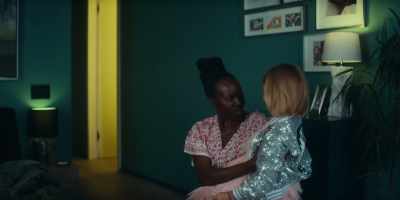 -You found me!
-I did. I found you. - Nanny