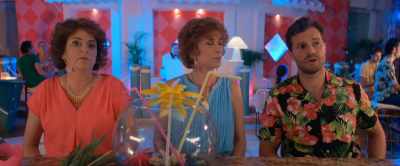 You found the chest
at the bottom - Barb and Star Go to Vista Del Mar