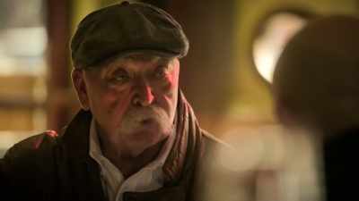 You gain their trust, - Ross Kemp: Mafia and Britain