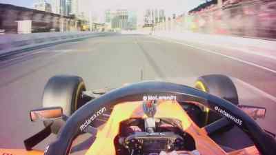 You gained nine tenths on Kvyat
that last lap. - Formula 1: Drive to Survive