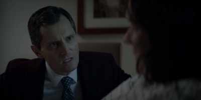 - You... you gave her to me.
- As a playmate. - Batwoman