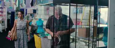 You gave that money to Carlos, - Widows