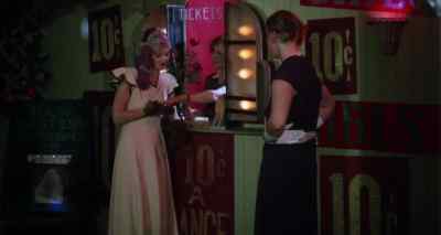 You get 95 cents. - The Lady in Red