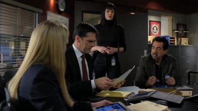You get a document
from your contacts? - Criminal Minds