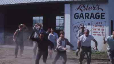 - You get back here!
- Go get them. - Two Thousand Maniacs!