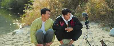 You get fed three meals even though
you're not working, so stop complaining. - Woongnami