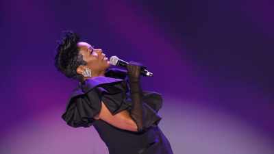 You get up at three o'clock every morning - Sommore: Queen Chandelier
