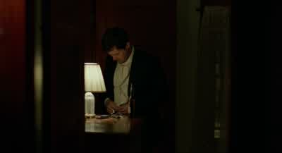 You going to stay in here? - Manchester by the Sea