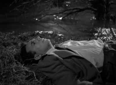 - You gonna tell?
- No. - Moonrise