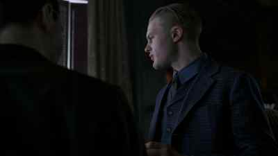 - You got a straw back there?
- Bartender: A straw? - Boardwalk Empire