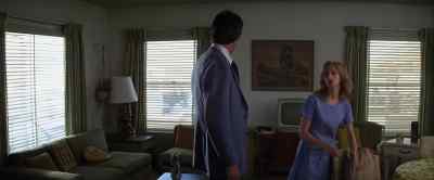 You got a telephone in this place? - The Gauntlet