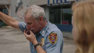 You got an eyewitness to an abduction. - Sharp Objects