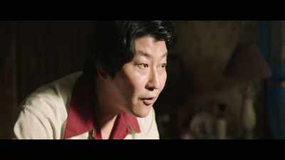 You got beaten up for using
the KCIA's ship, didn't you? - The Drug King