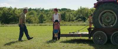 You got big things
for this family. [chuckles] - Minari