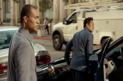 You got to call
an ambulance, man. - NCIS: Los Angeles