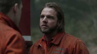You got to cut everybody off. - Fire Country