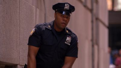 - YOU GOT HIM?
- YEAH. - White Collar