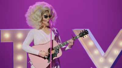♪ You got more money
and things go wrong ♪ - Trixie Mattel: Skinny Legend