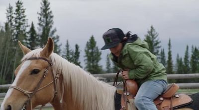- You got this.
- No! I don't like it. - Heartland