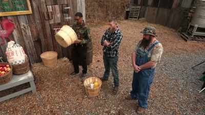 You got three minutes,
and it starts - Moonshiners: Master Distiller